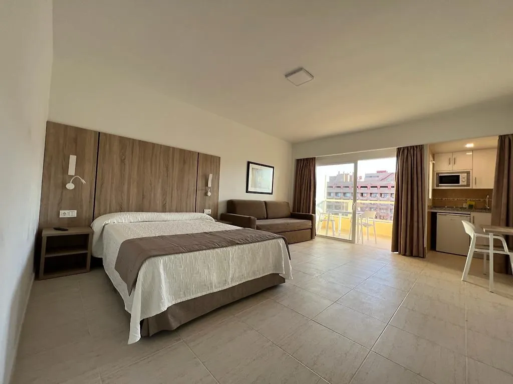 Hotel Apartamentos Pyr Fuengirola 3*,  Spain