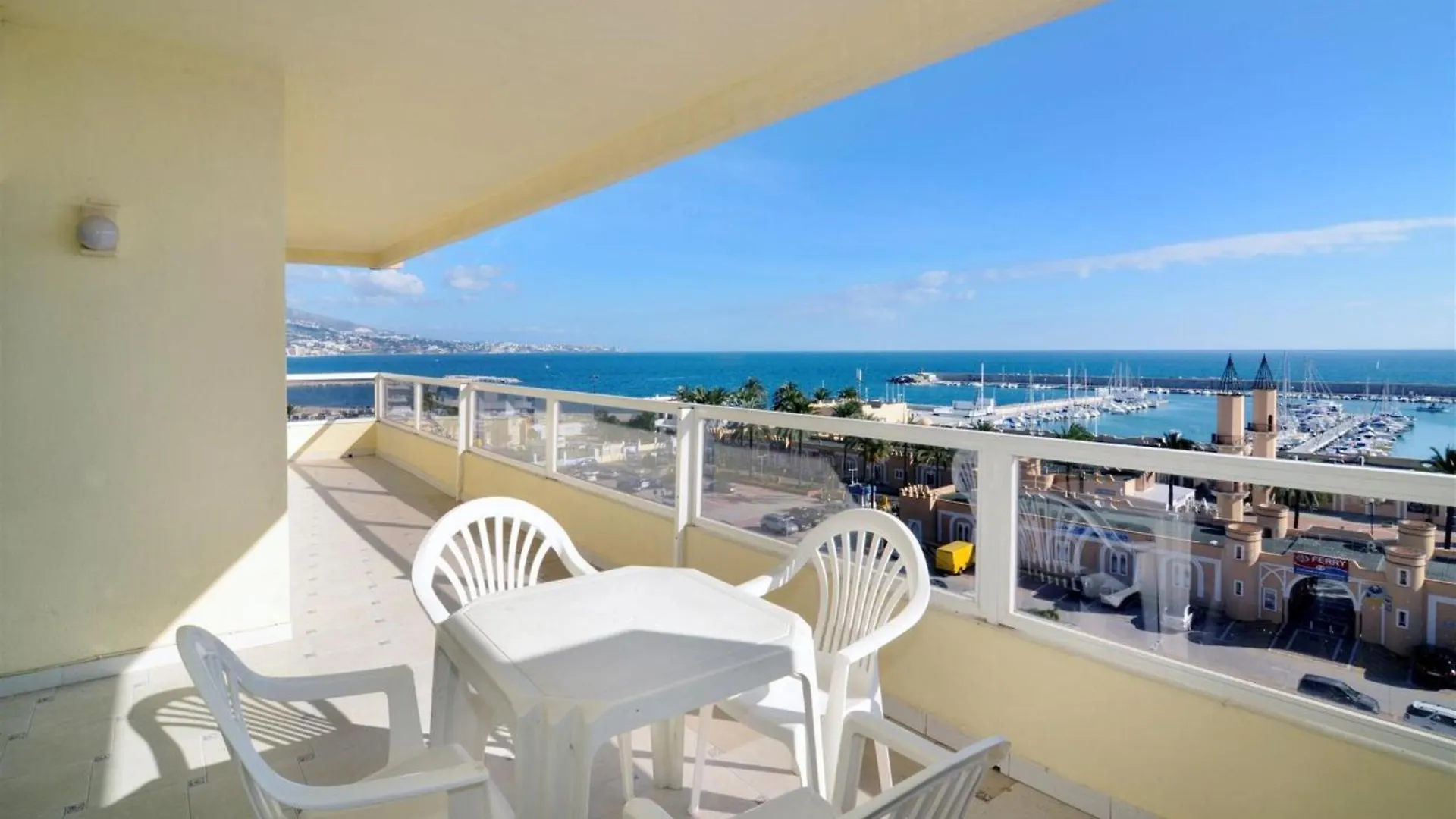 Hotel Apartamentos Pyr Fuengirola 3*,  Spanien