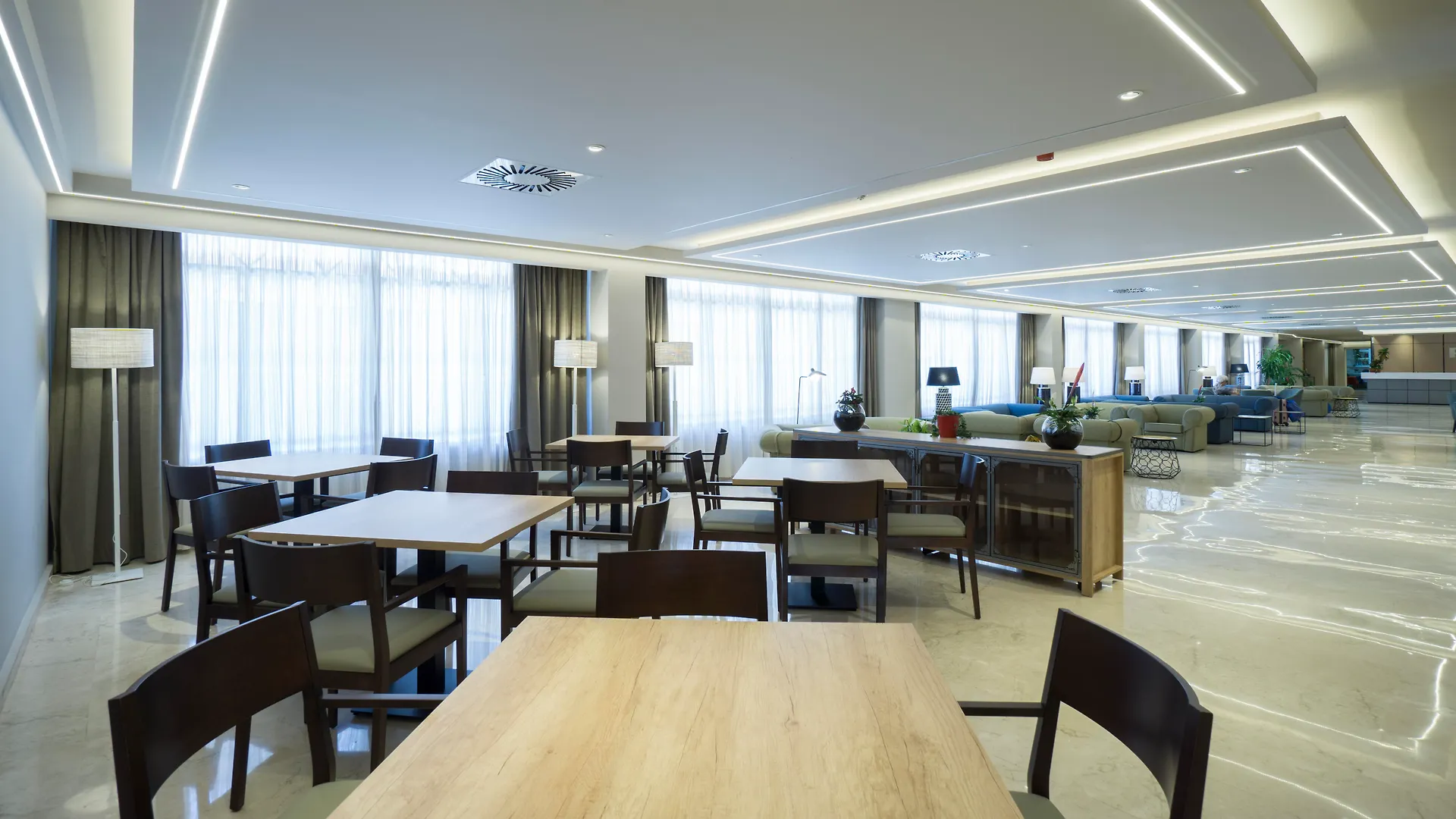 *** Aparthotel Hotel Apartamentos Pyr Fuengirola Spain