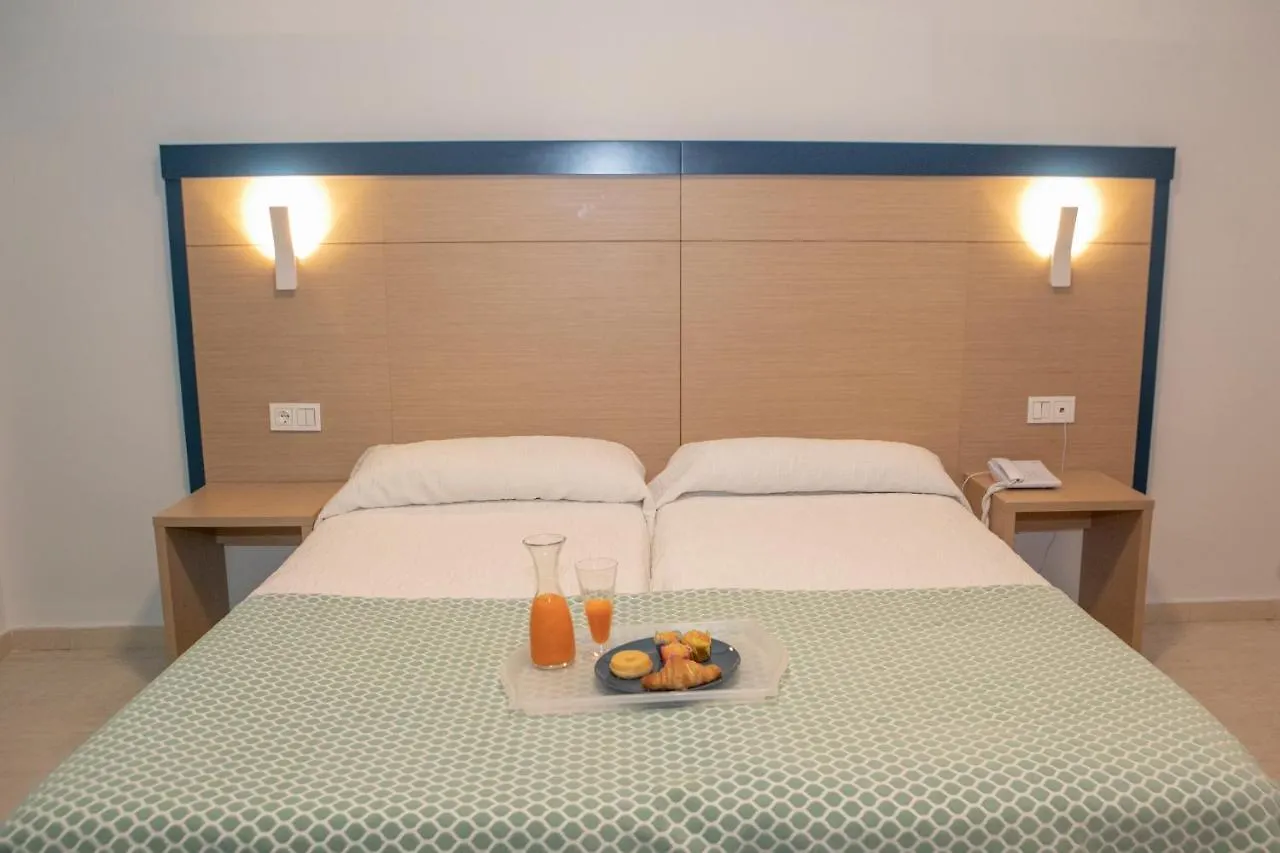 Hotel Apartamentos Pyr Fuengirola Spain
