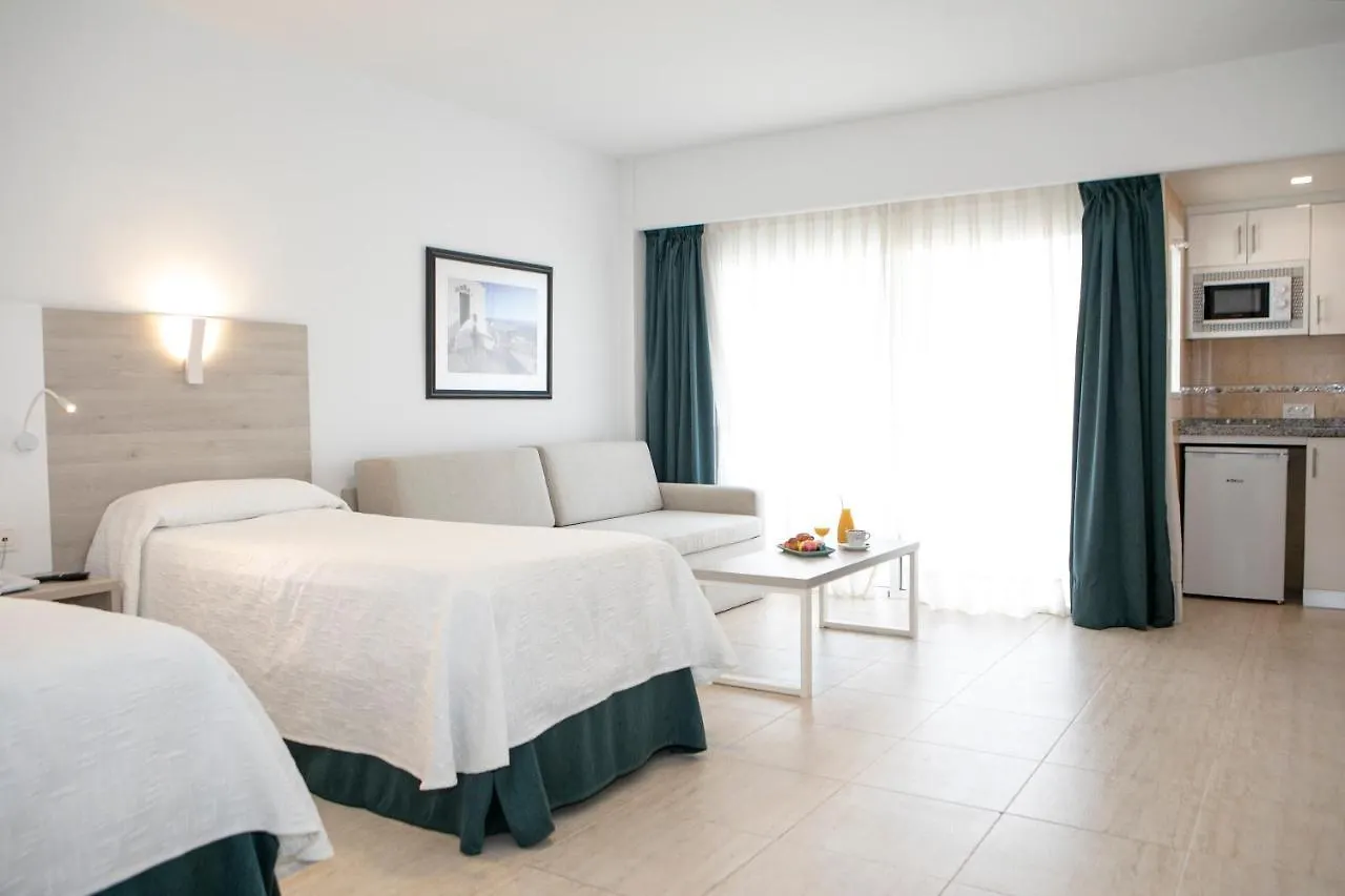 Hotel Apartamentos Pyr Fuengirola 3*,  Spain