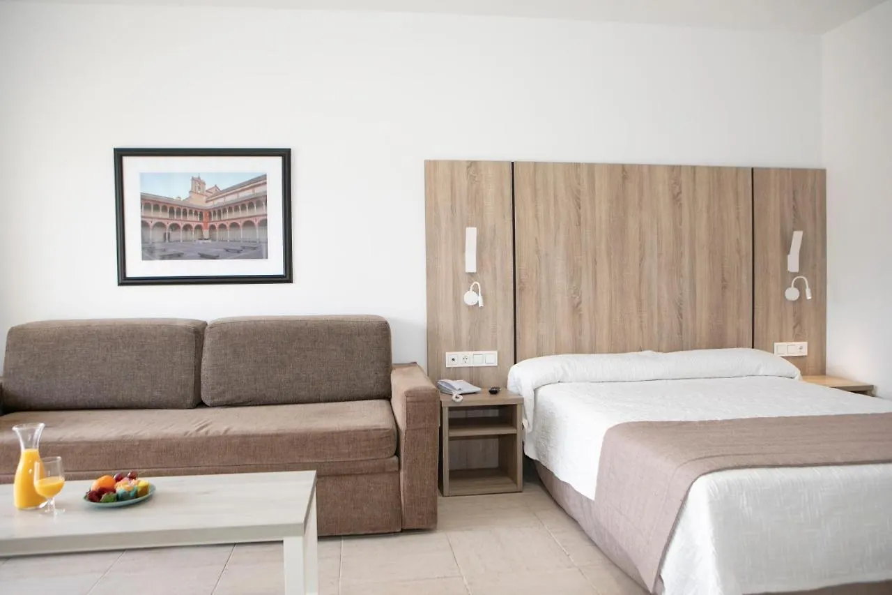 Hotel Apartamentos Pyr Fuengirola 3*,  Spain