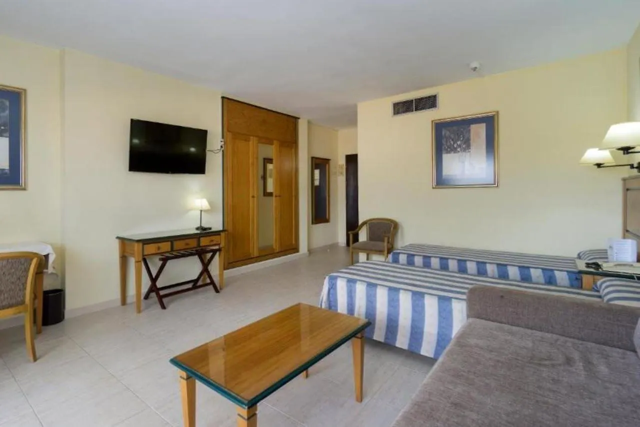 *** Aparthotel Hotel Apartamentos Pyr Fuengirola Spain