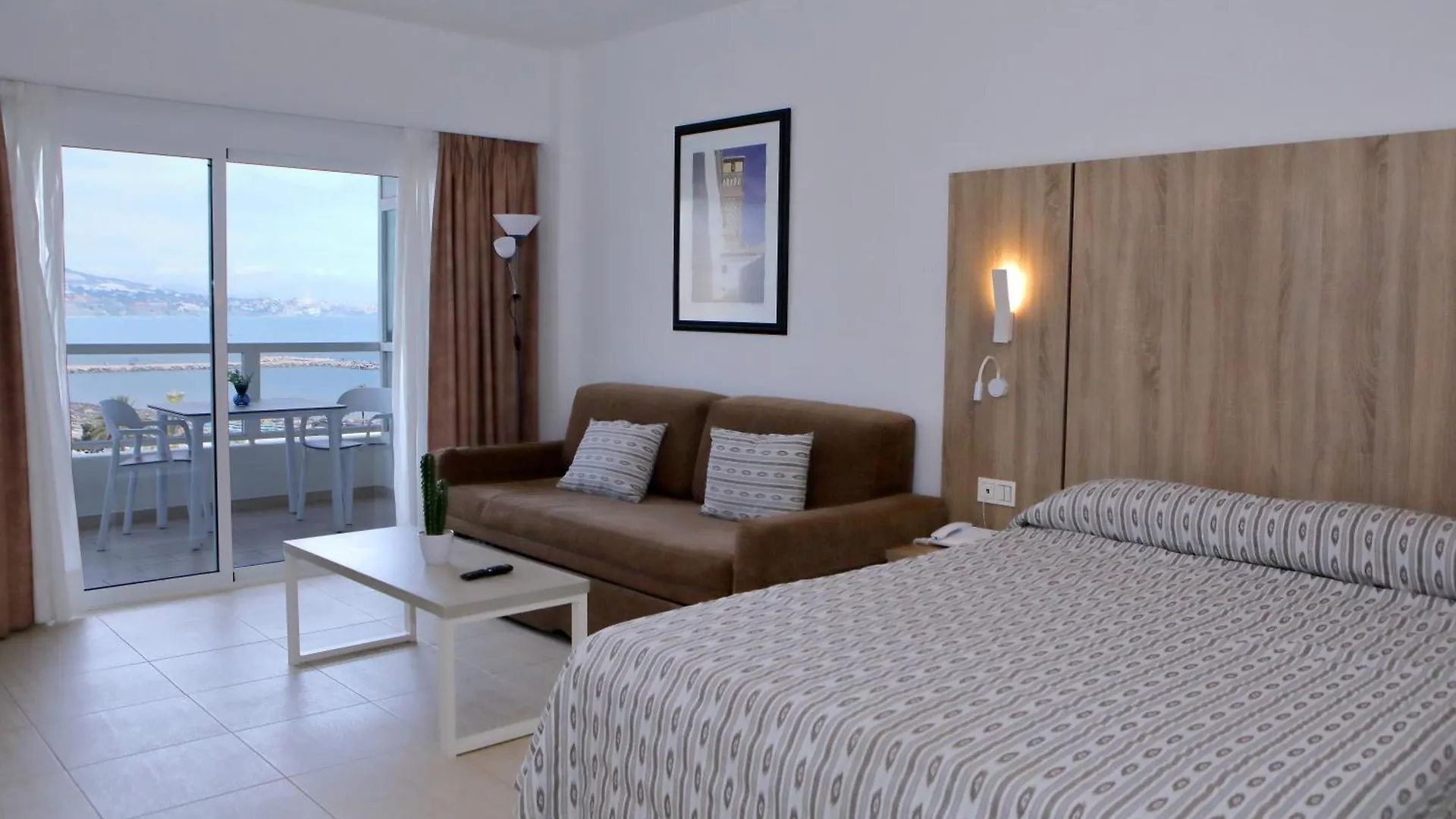Hotel Apartamentos Pyr Fuengirola Aparthotel