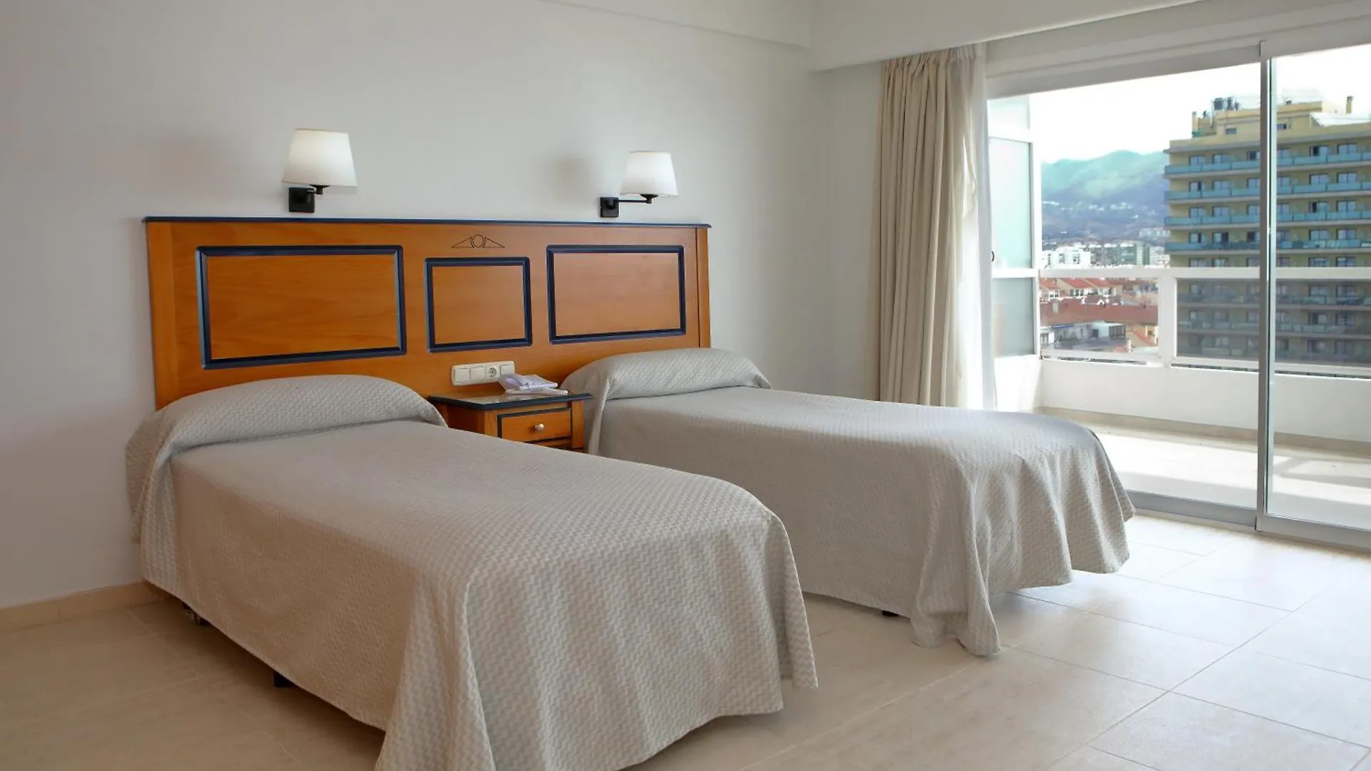 Hotel Apartamentos Pyr Fuengirola