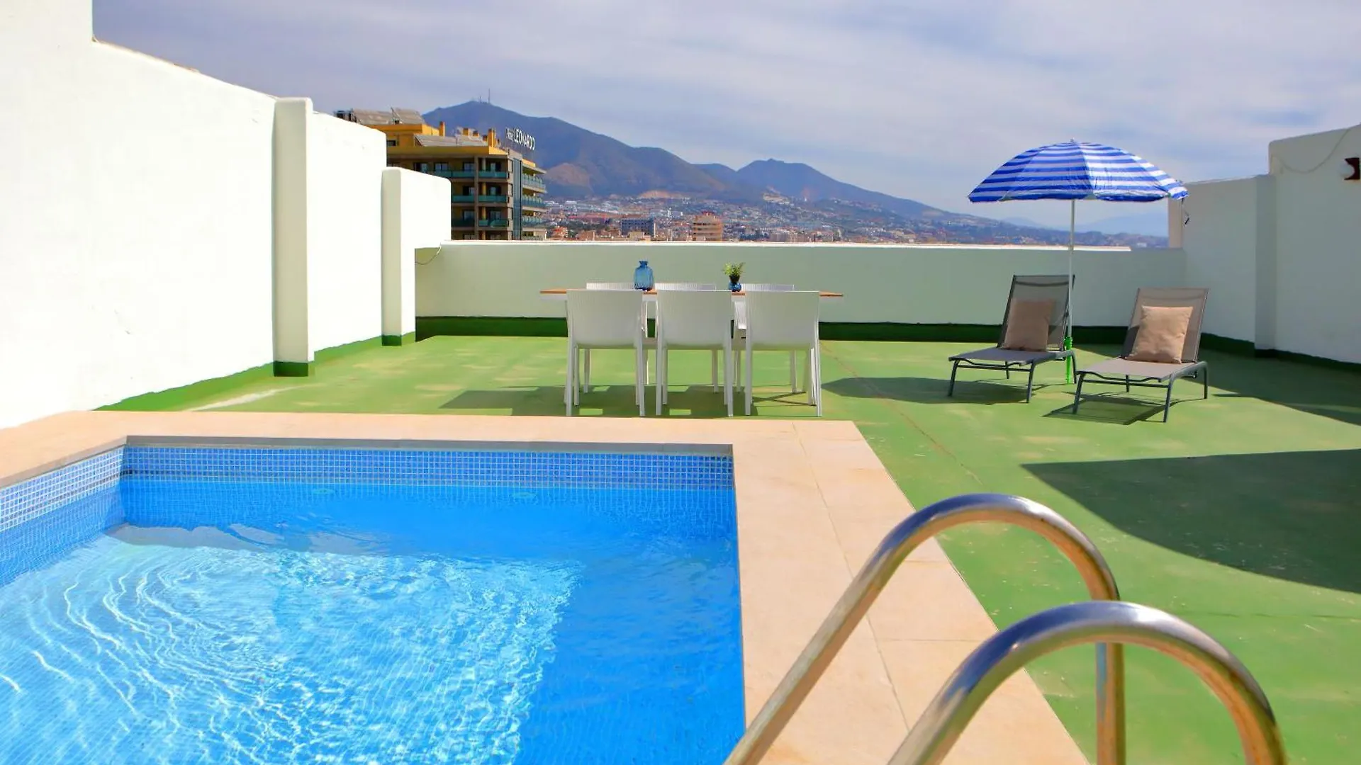 Hotel Apartamentos Pyr Fuengirola Aparthotel