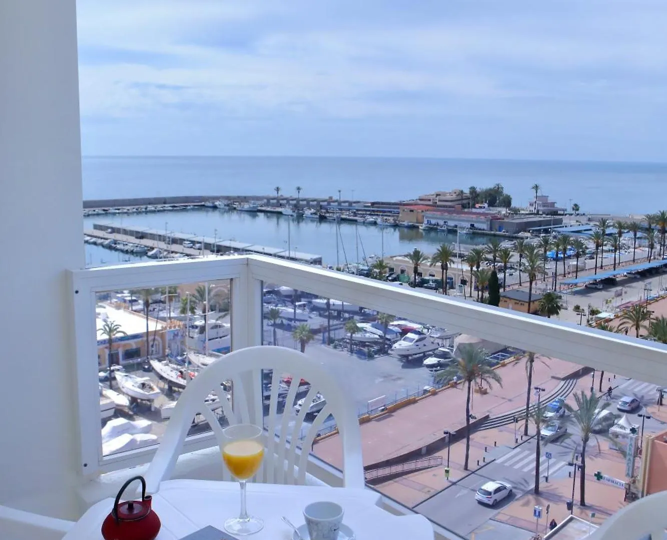 Hotel Apartamentos Pyr Fuengirola 3*,