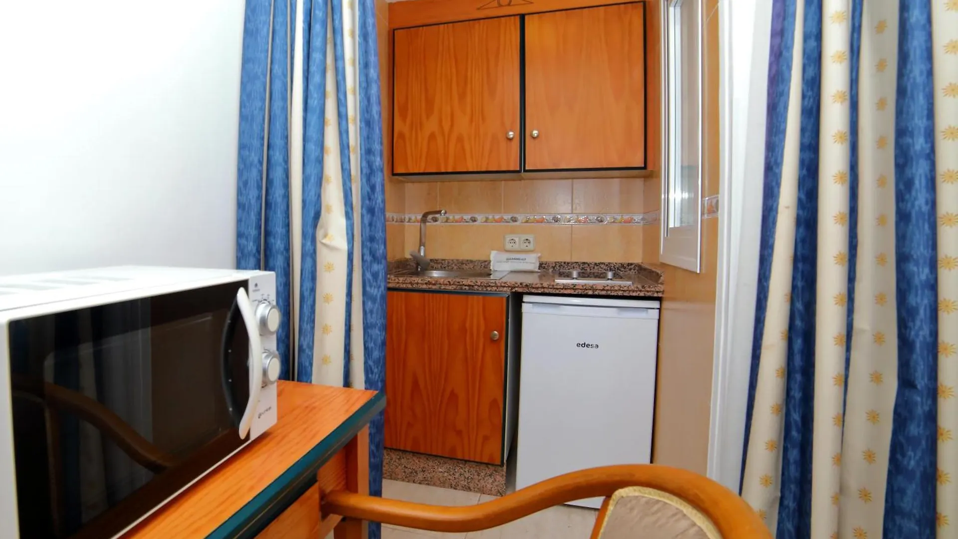 Hotel Apartamentos Pyr Fuengirola Aparthotel